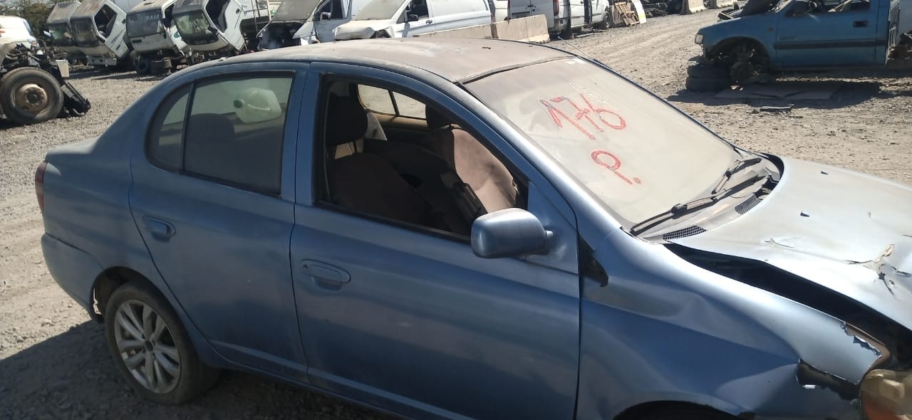  Toyota YARIS 2002    EN DESARME